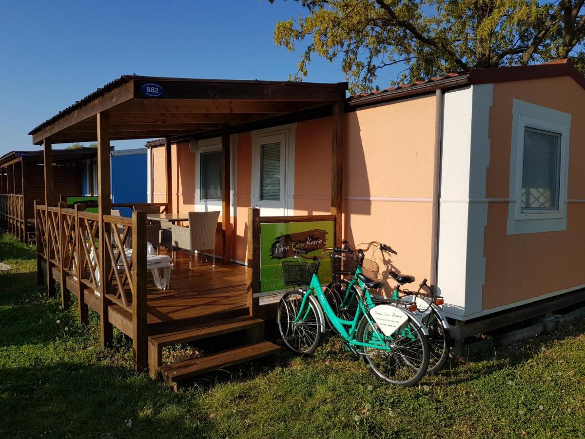 Naturist Mobile Homes Eden In Fkk Ulika Porec Exterior photo