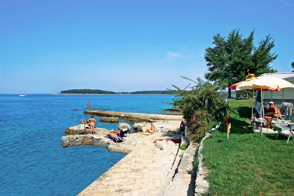 Naturist Mobile Homes Eden In Fkk Ulika Porec Exterior photo